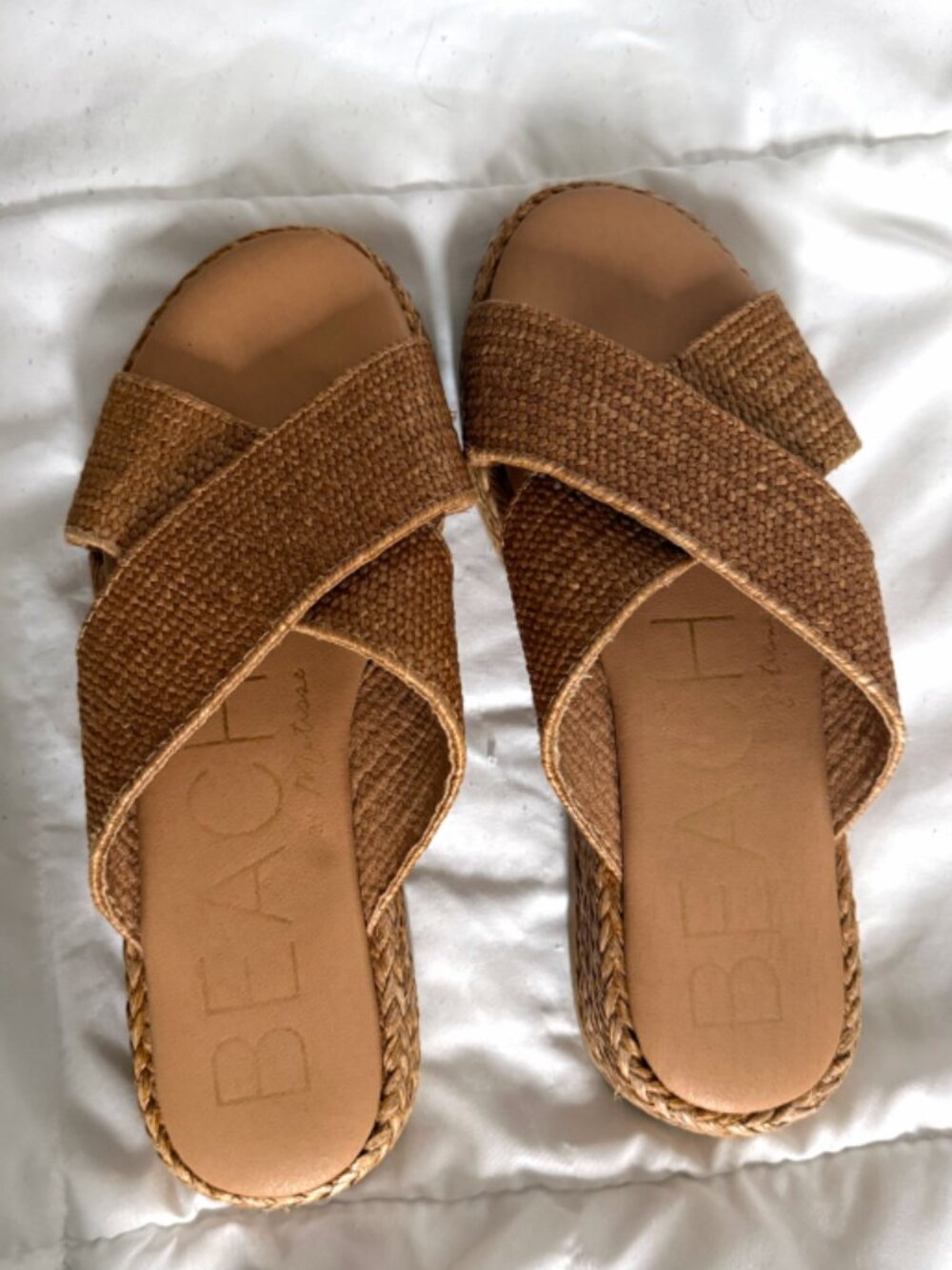 Beach by Matisse Women’s Tan Woven Platform Slide Sandals